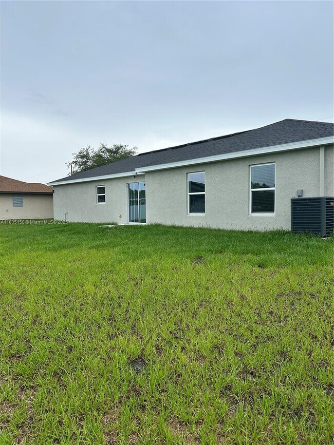Building Photo - 3415 20th St W