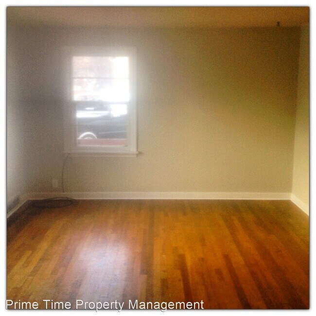 Building Photo - 2 br, 1 bath House - 460 N 600 E