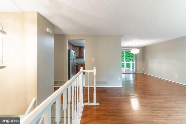 Building Photo - 5906 Oak Leather Dr