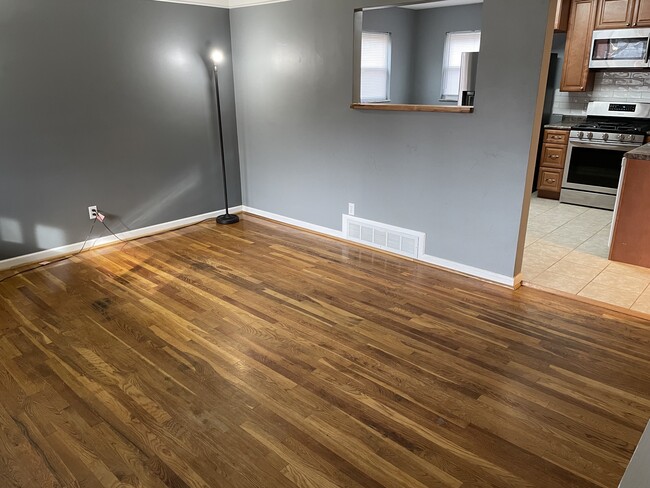 Living Room - 1116 Brooke Ave
