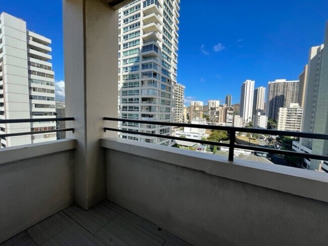 Building Photo - Partly Furnished / 1 Bedroom, 1 Bathroom, 1 Parking (Waikiki Skytower)