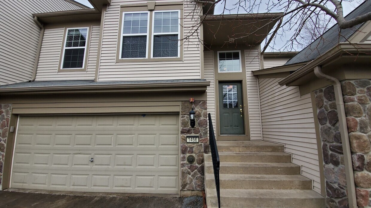 1466 Orchid St, Yorkville, IL 60560 Townhouse for Rent in Yorkville