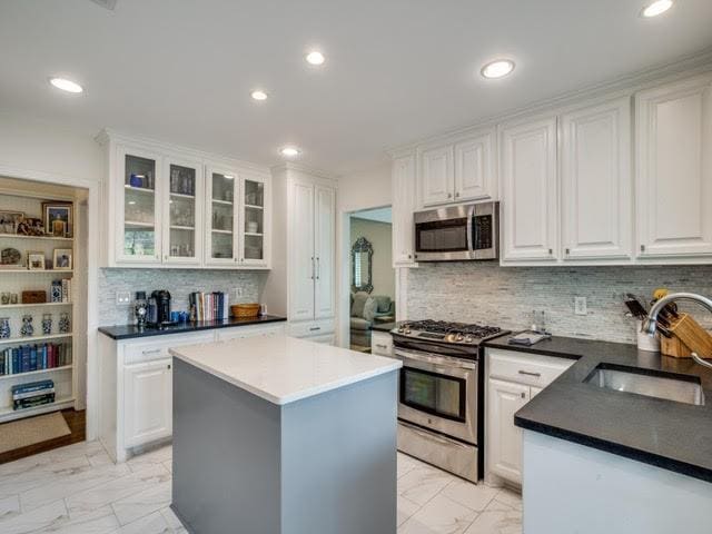 Foto del edificio - 6249 Sudbury Dr