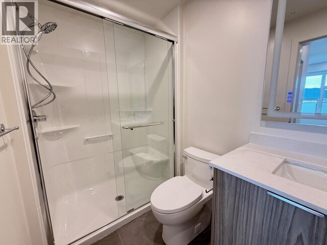 Building Photo - 6479 Selma Ave