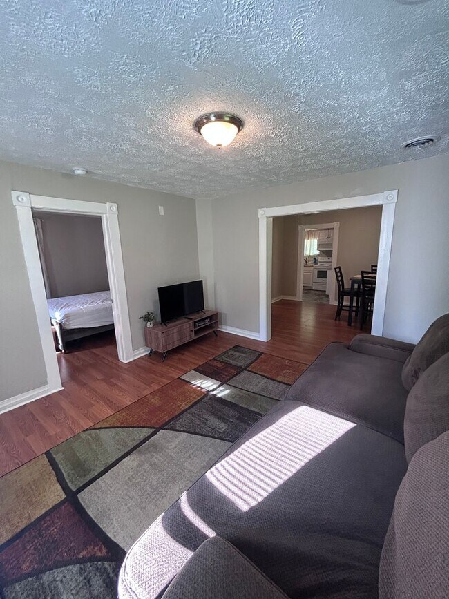 Building Photo - Fully Furnished Mid-Term Rental in Richmond’s East End