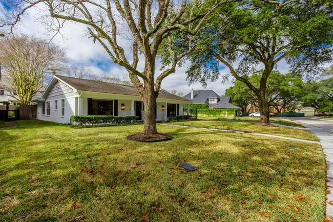 Foto del edificio - 8710 Linkterrace Ln