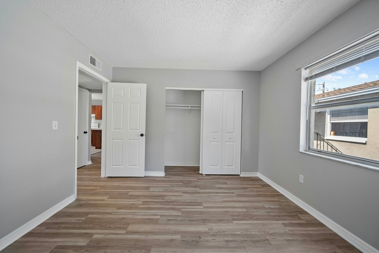 Photo - 714 East Floribraska Avenue, Unit D