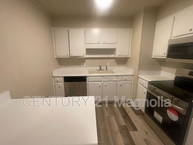 Foto del edificio - 504 Merrymont Dr