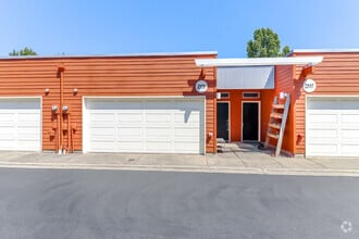 Building Photo - 2355 Yakima Ct