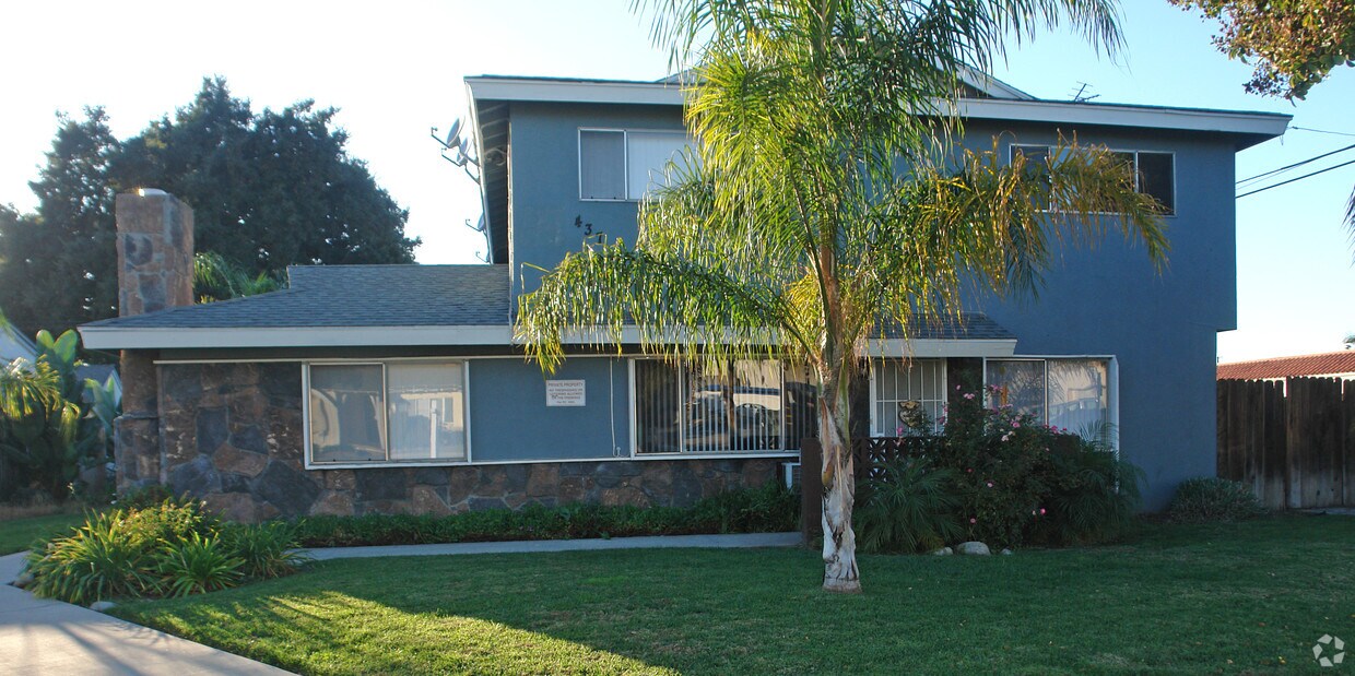 Building Photo - 437 N Oakbank Ave