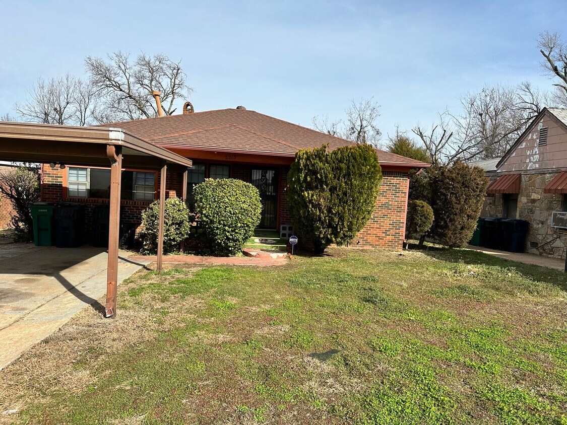 Primary Photo - 3 Bed 2.5 bath house in OKC