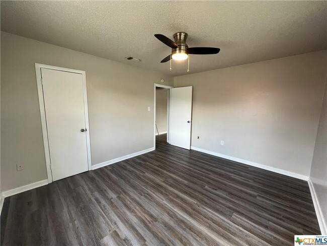 Foto del edificio - 304 N 9th St