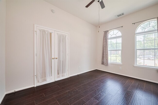 Foto del edificio - 4627 Adobe Pines Ln