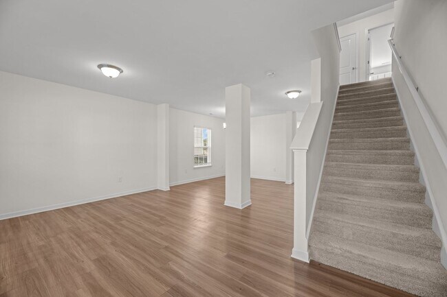Foto del edificio - Lake View Four Bedroom 2.5 Bath Home