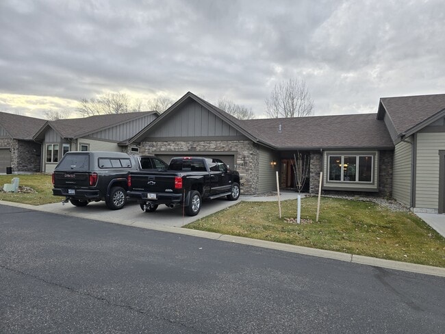 Foto del edificio - 3300 Graf St