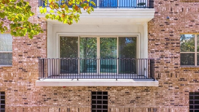 Photo - 15875 Spectrum Dr Apartment