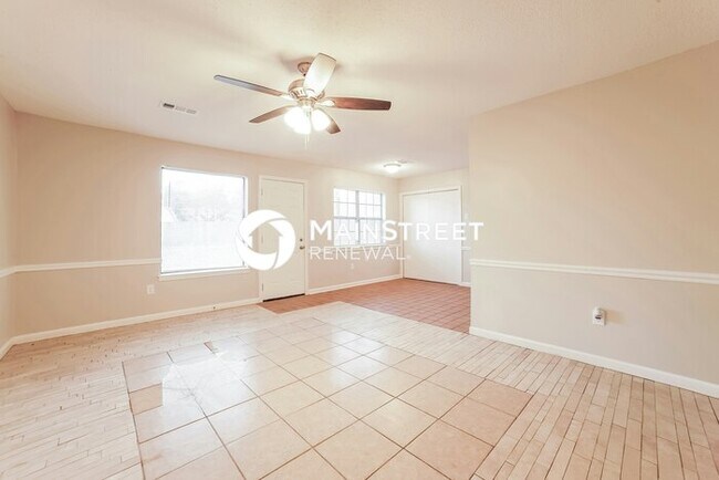 Foto del edificio - 3 Bedroom Pet-Friendly Home in Horn Lake, MS with Main Street Renewal