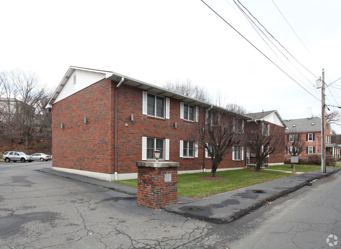 221 Plank Rd, Waterbury, CT 06705 Apartments in Waterbury, CT