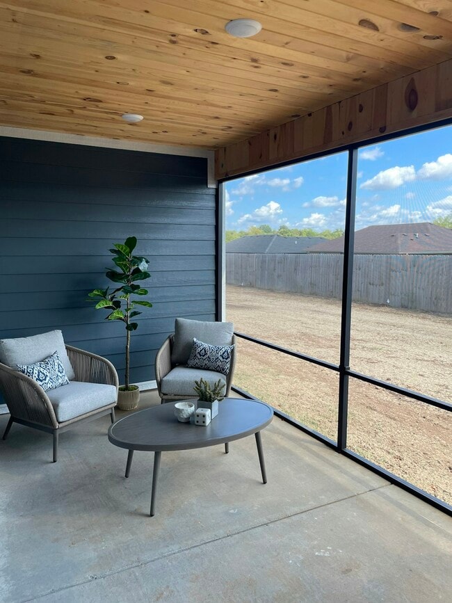 Foto del edificio - 640-688 S Harrison Street, Unit 642