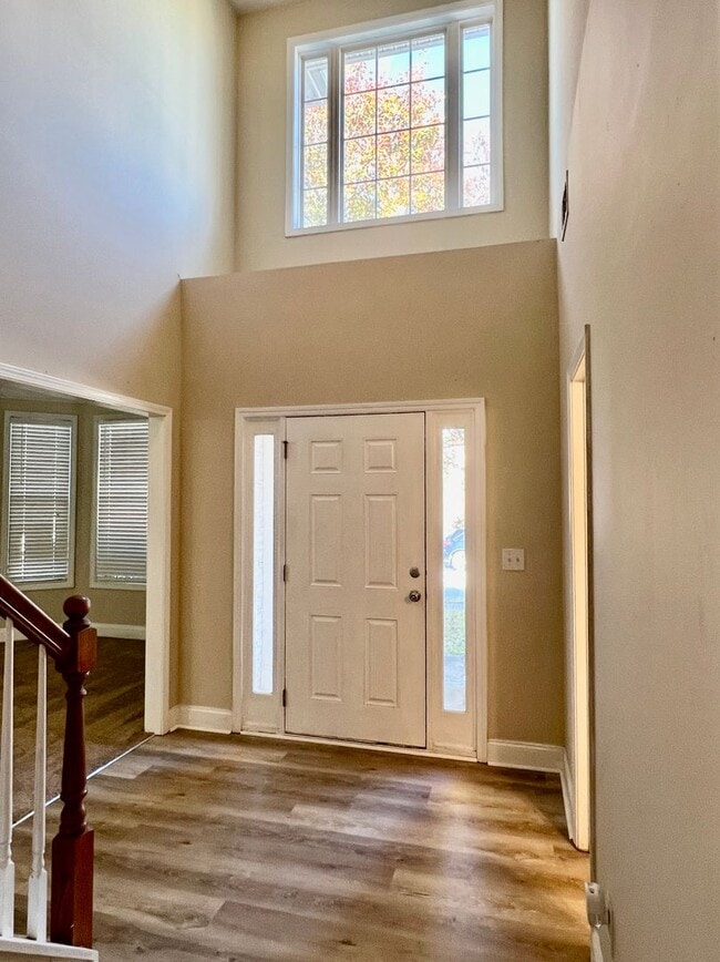 Foto del edificio - Large 4 Bedroom 2.5 Bath Home