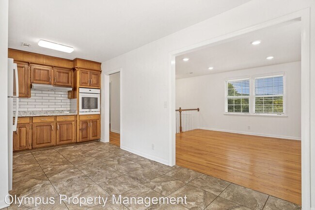 Building Photo - 5 br, 2 bath House - 420 Wilclay Dr