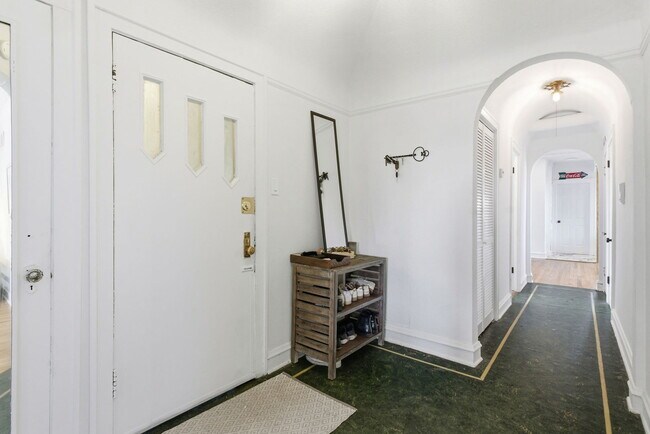 Foto del edificio - 3414 W Medill Ave