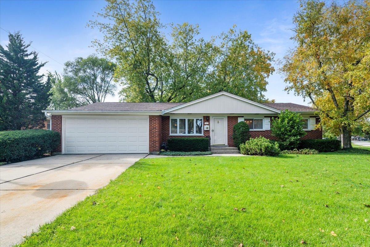 1122 Stark Pl, Des Plaines, IL 60016 House Rental in Des Plaines, IL
