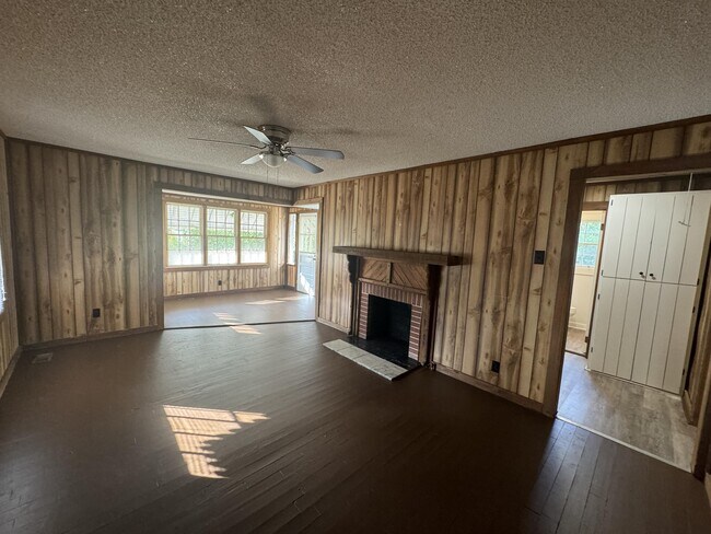 Foto del edificio - 405 McArthur Blvd