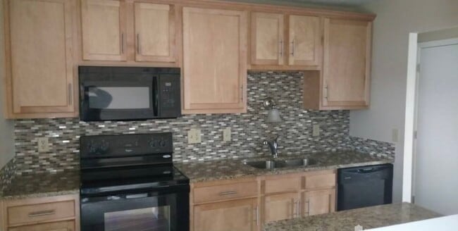 Building Photo - 1462 Hartwood Dr