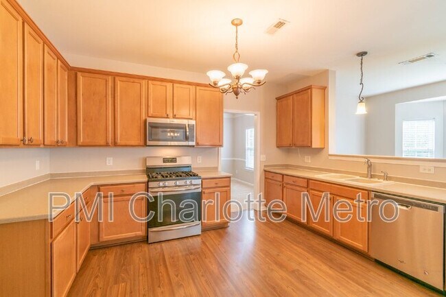 Foto del edificio - 2068 White Cedar Ln