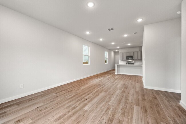 Building Photo - Available for Immediate Move In, Located I...