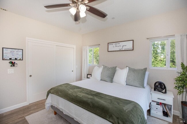 Building Photo - Nature Lover's Newer 1 bedroom single fami...