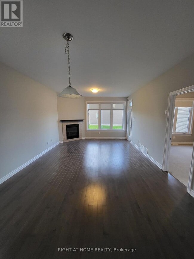 Building Photo - 182 Boxcar Cres