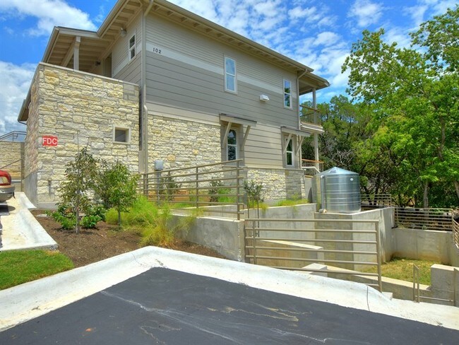 Foto del edificio - 102 Blue Ridge Trl