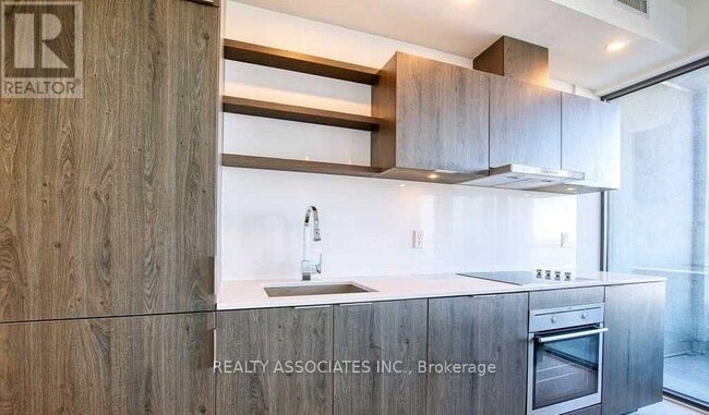 Building Photo - 12 Bonnycastle St