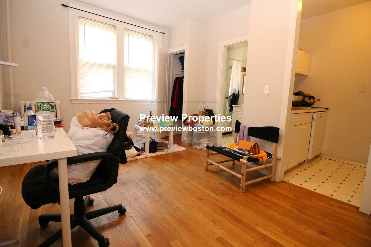 Foto principal - 247 Chestnut Hill Ave
