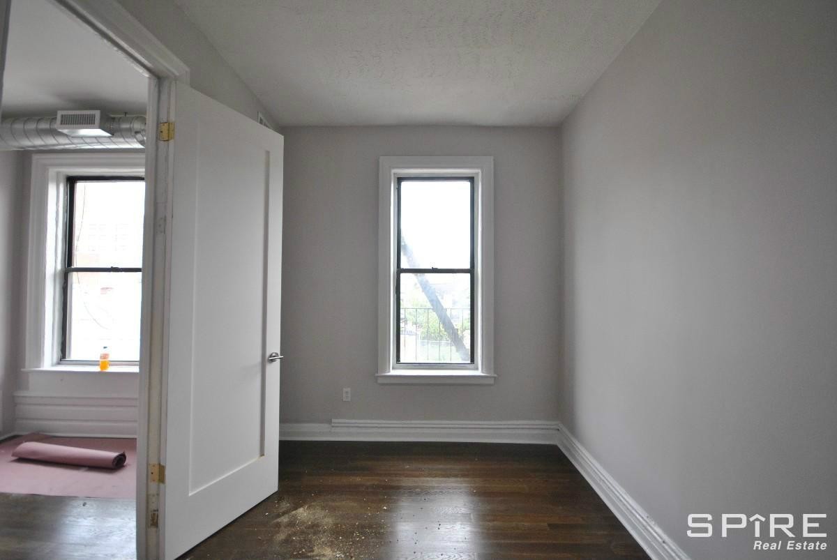 Building Photo - 696 Willoughby Ave