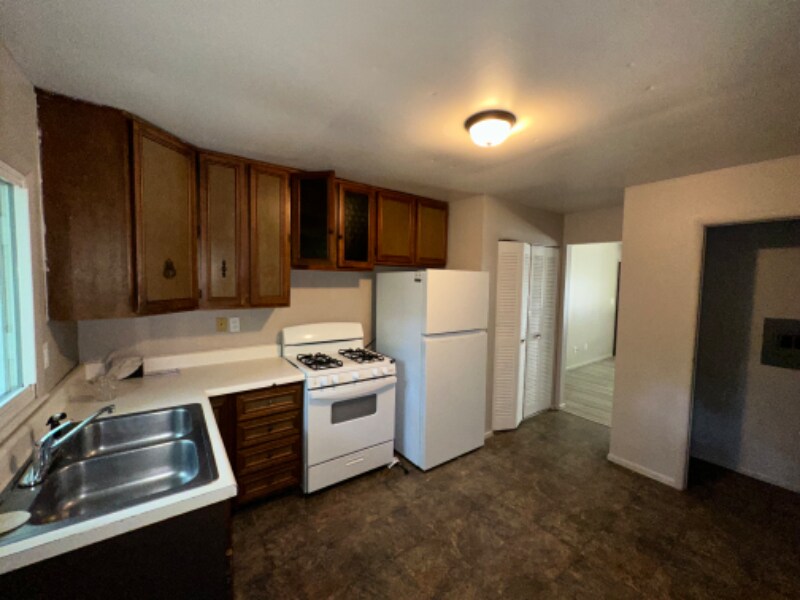 17318 N 2nd St, Chillicothe, IL 61523 House Rental in Chillicothe, IL