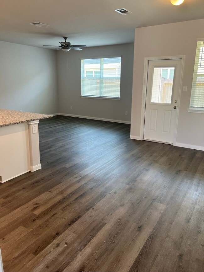 Building Photo - 3911 Faletti Dr