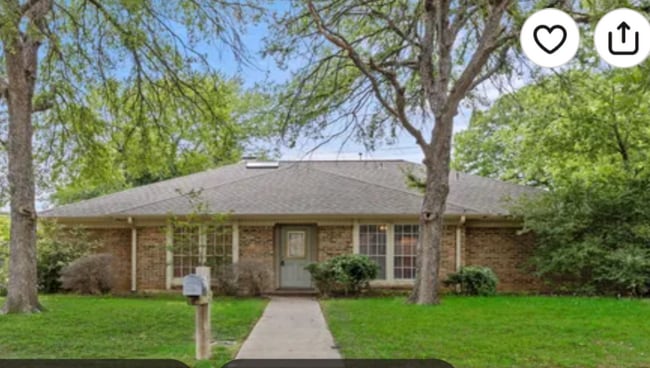 Building Photo - 2100 Arlena Dr