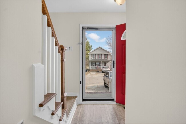 Foto del edificio - 4921 Windproof Way