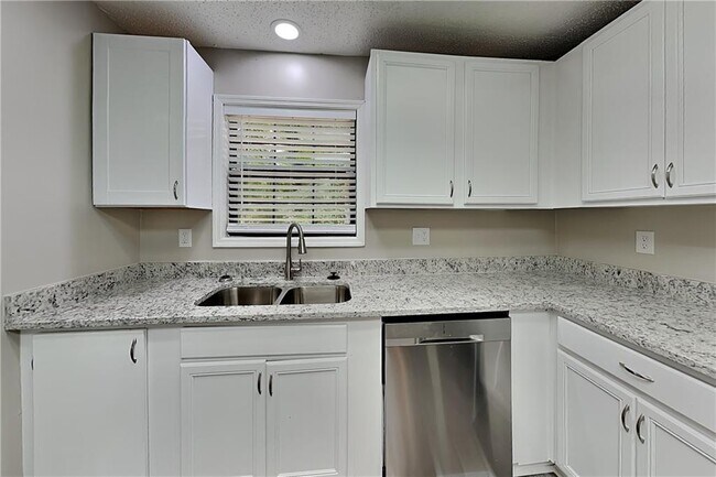 Foto del edificio - 4031 Oak Stone Dr