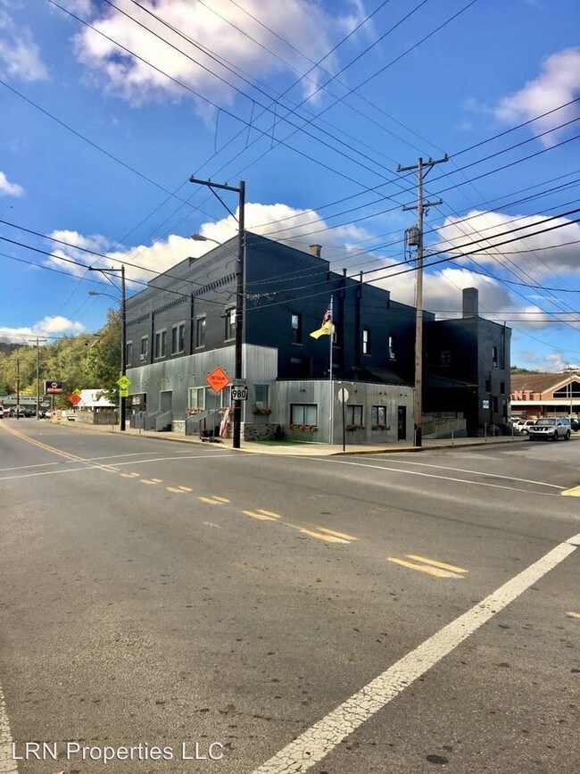 Building Photo - 103 O'Hara St