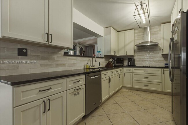 Foto del edificio - 13821 SW 14th St