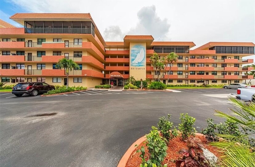 Foto principal - 19701 Gulf Blvd