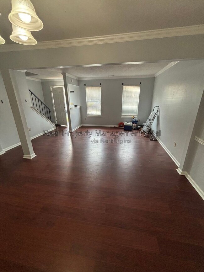 Foto del edificio - 639 Biltmore Dr