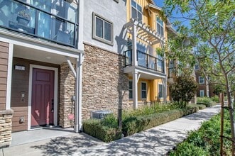 Building Photo - 833 Tranquility Cir