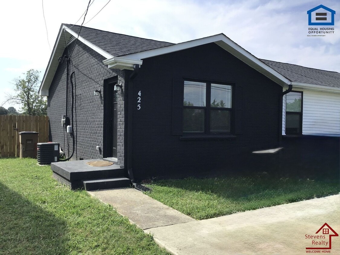 Building Photo - 427 Revels Dr