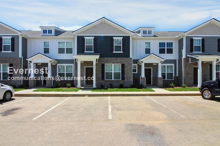 Foto principal - 1731 Frodo Wy