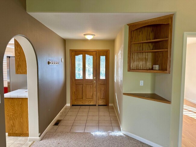 Foto del edificio - 2 Bedroom 2 bathroom House in Morgan Ranch